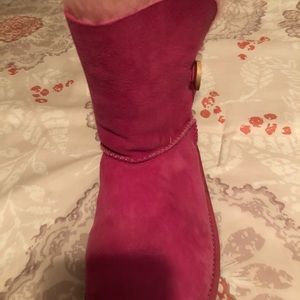 Girls UGGs Size 4